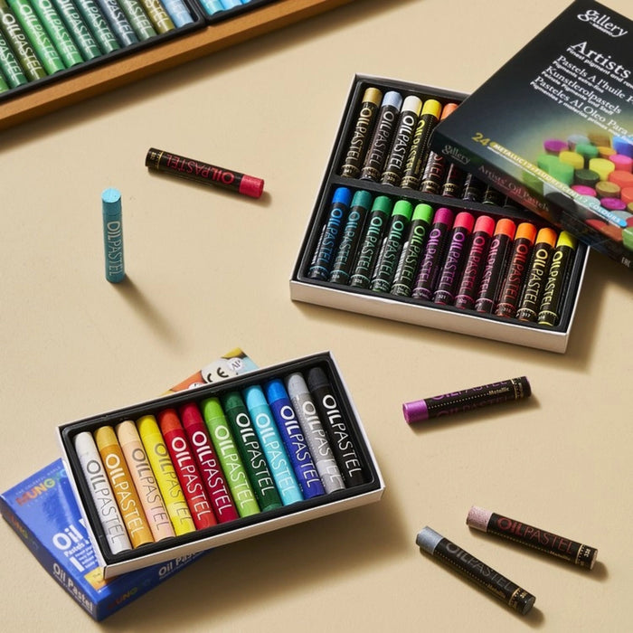 Mungyo Artist Oil Pastels open box showing vibrant colour assortment