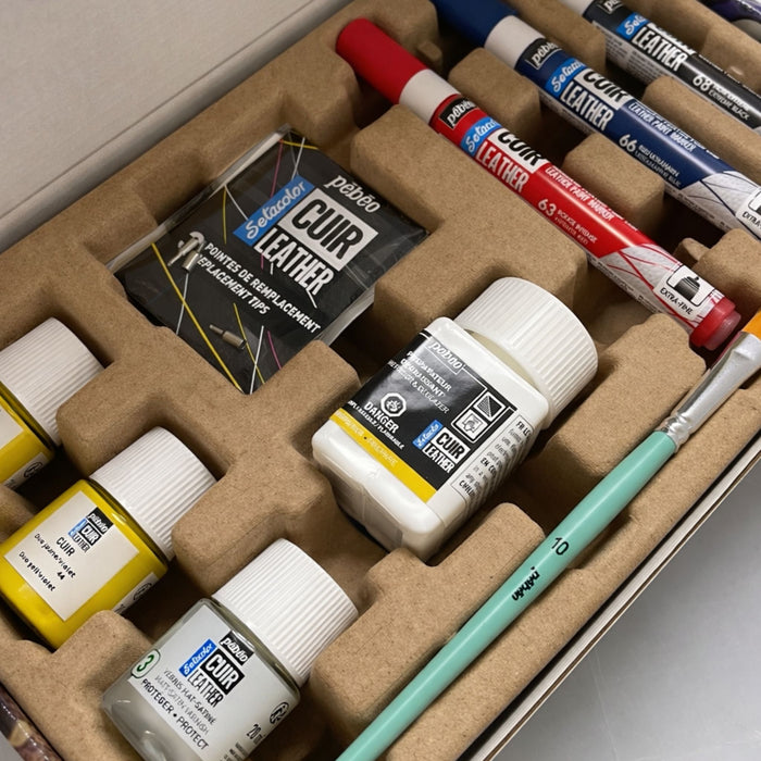 Pébéo Setacolor Leather close-up of markers and preparer deglazer bottle